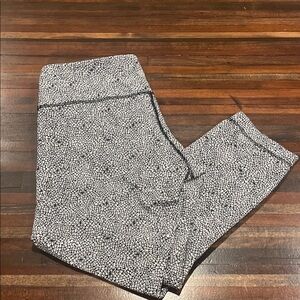 Lululemon Black and White Patterned leggings